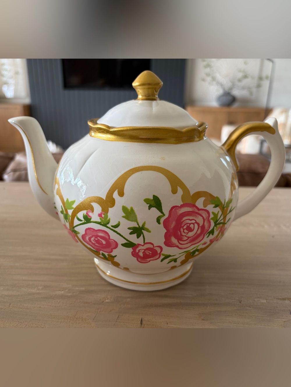 DAVID’S COOKIES DISNEY ALICE THROUGH THE LOOKING GLASS CERAMIC TEAPOT/COOKIE JAR